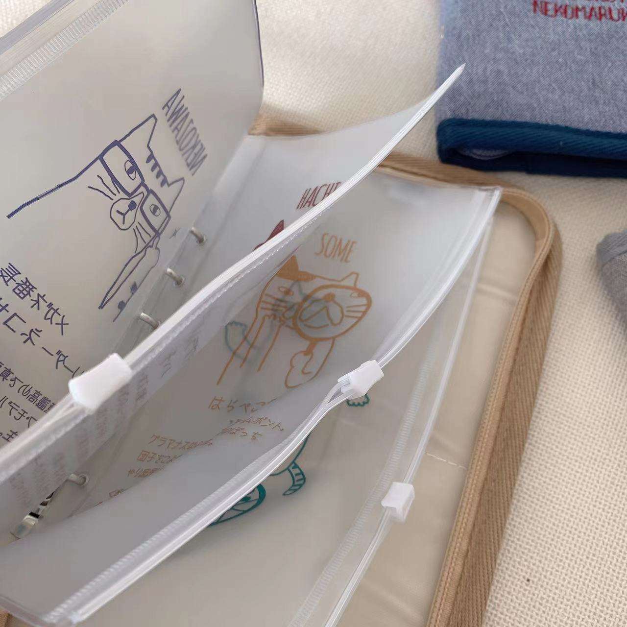  ネコ 刺繍入り母子手帳ケース