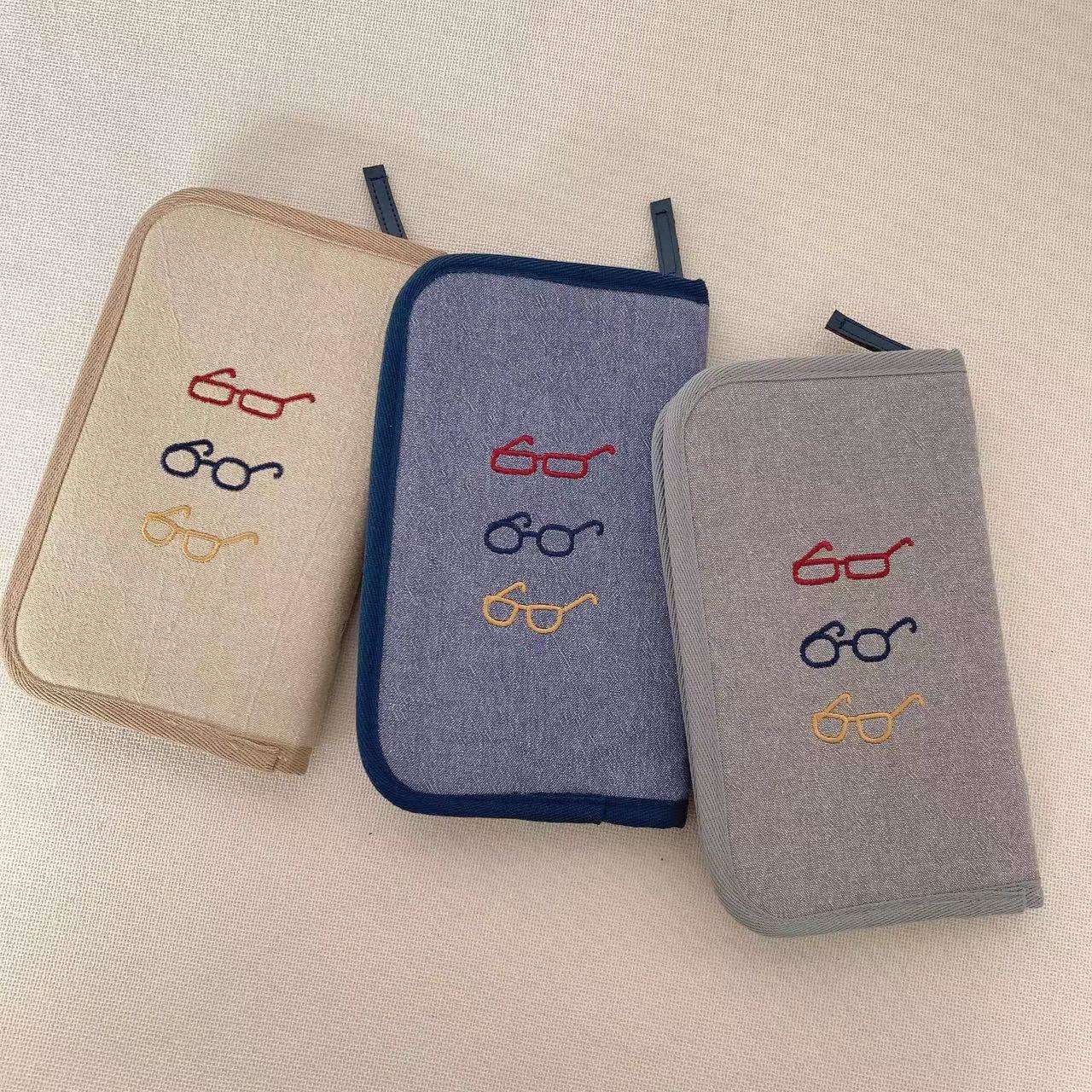  ネコ 刺繍入り母子手帳ケース