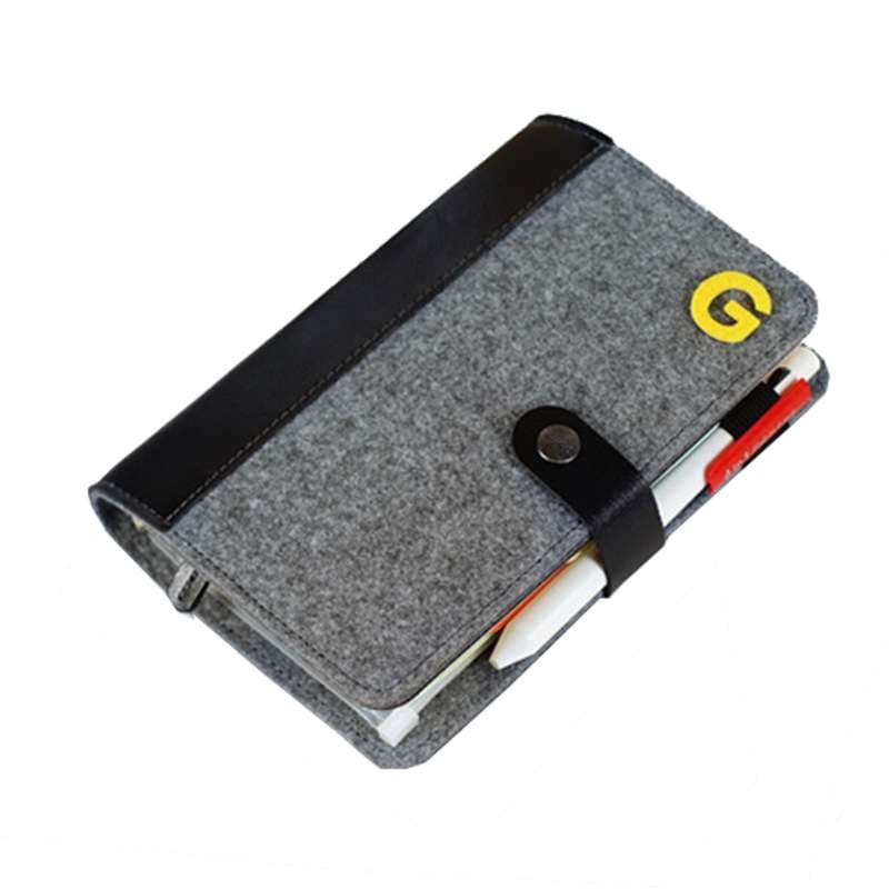 やさしい手ざわり母子手帳ケース